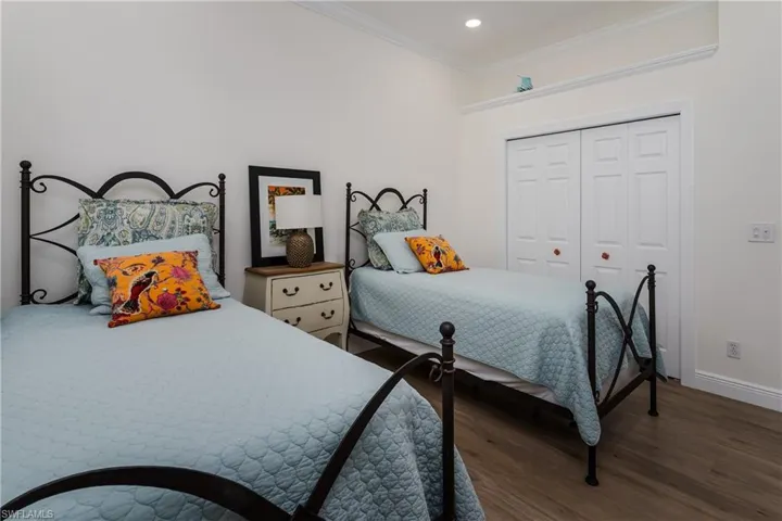 6495 Waverly Green Way, Naples, Florida 34110