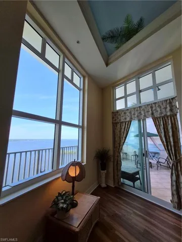 2797 First St 2002, Fort Myers, Florida 33916