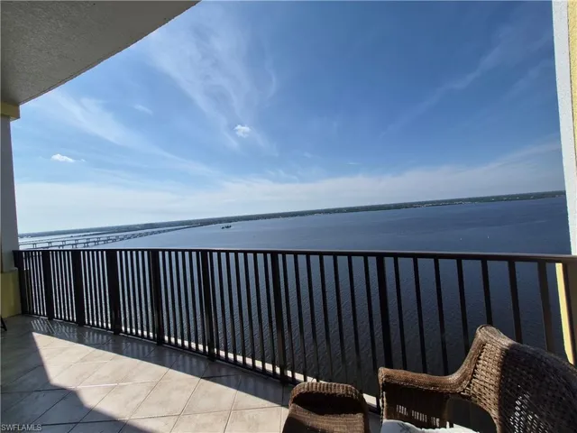 2797 First St 2002, Fort Myers, Florida 33916