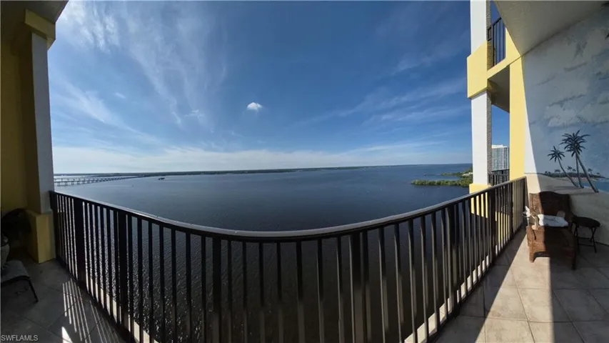 2797 First St 2002, Fort Myers, Florida 33916