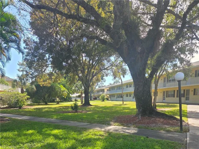 3325  Airport N RD, Naples, FL 34105