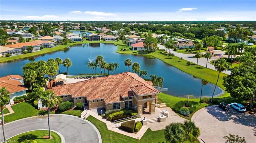 Aerial Silverlakes Clubhouse