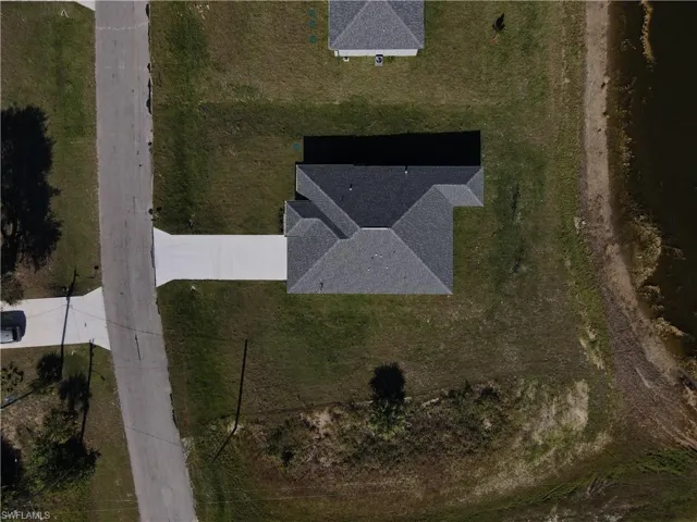 Birds eye view of property