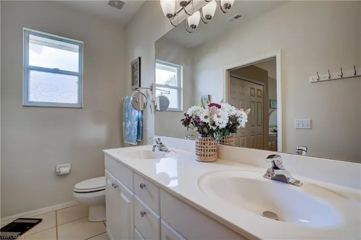 509 Robin Hood Cir 202, Naples, Florida 34104