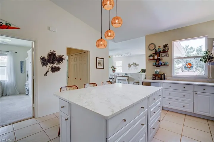 509 Robin Hood Cir 202, Naples, Florida 34104
