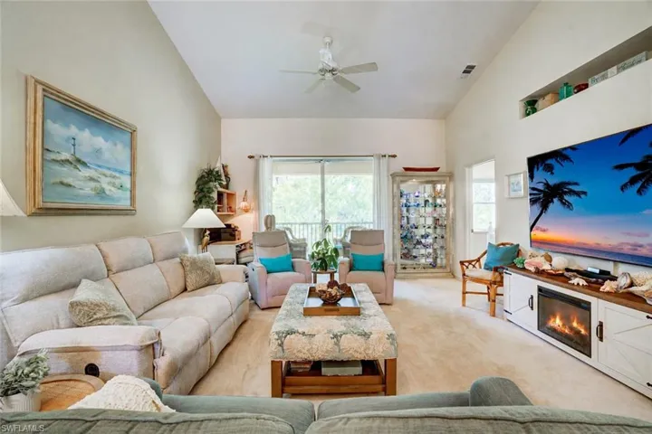 509 Robin Hood Cir 202, Naples, Florida 34104