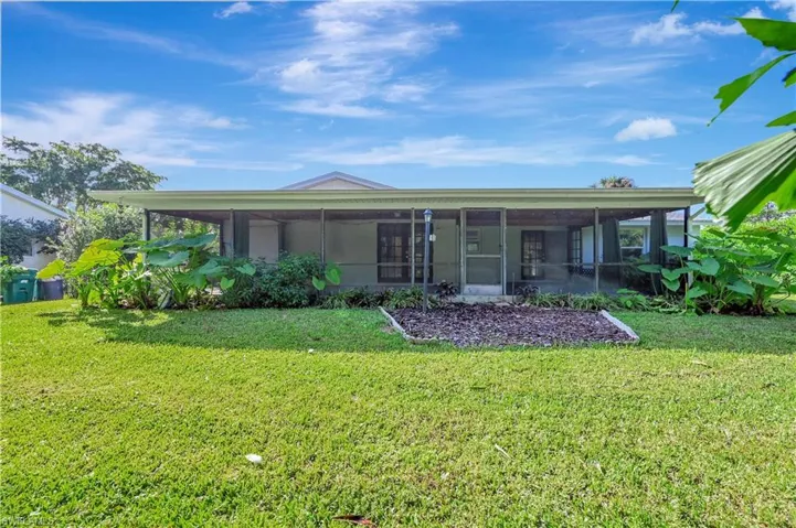 2367 Outrigger Ln, Naples, Florida 34104