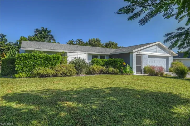 2367 Outrigger Ln, Naples, Florida 34104