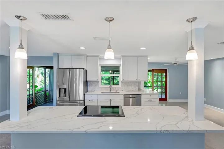 2367 Outrigger Ln, Naples, Florida 34104