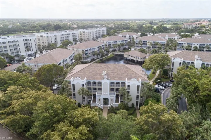 7638 Pebble Creek Cir 204, Naples, Florida 34108