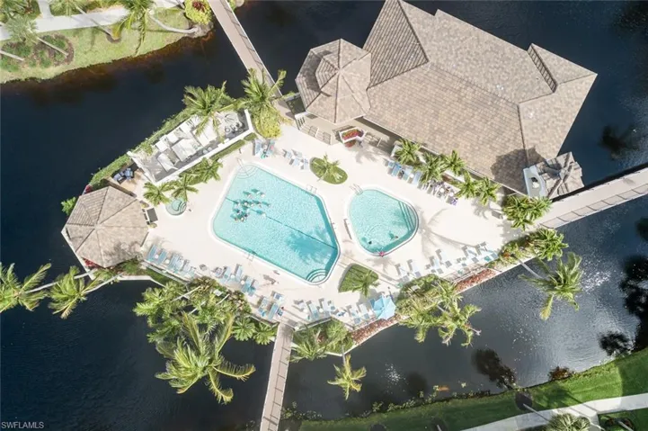 7638 Pebble Creek Cir 204, Naples, Florida 34108