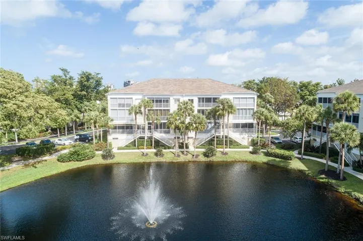 7638 Pebble Creek Cir 204, Naples, Florida 34108