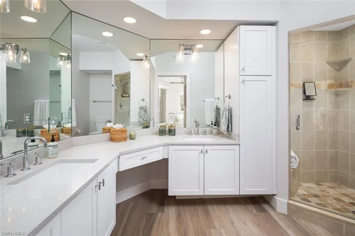 7638 Pebble Creek Cir 204, Naples, Florida 34108