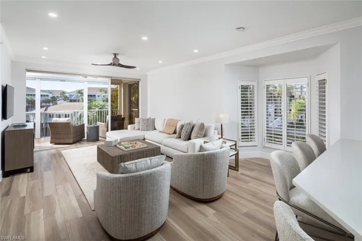7638 Pebble Creek Cir 204, Naples, Florida 34108