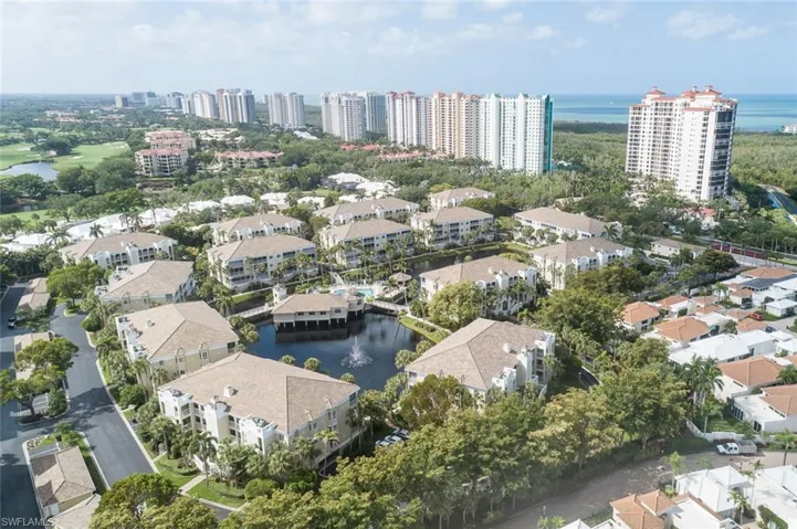 7638 Pebble Creek Cir 204, Naples, Florida 34108
