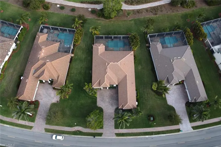 Drone / aerial view of 9880 Corso Bella