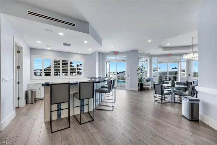 891 10th St S, Naples, Florida 34102