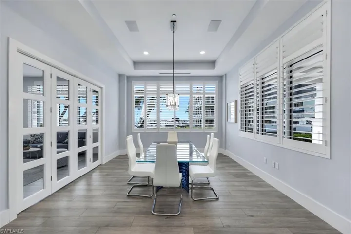 891 10th St S, Naples, Florida 34102