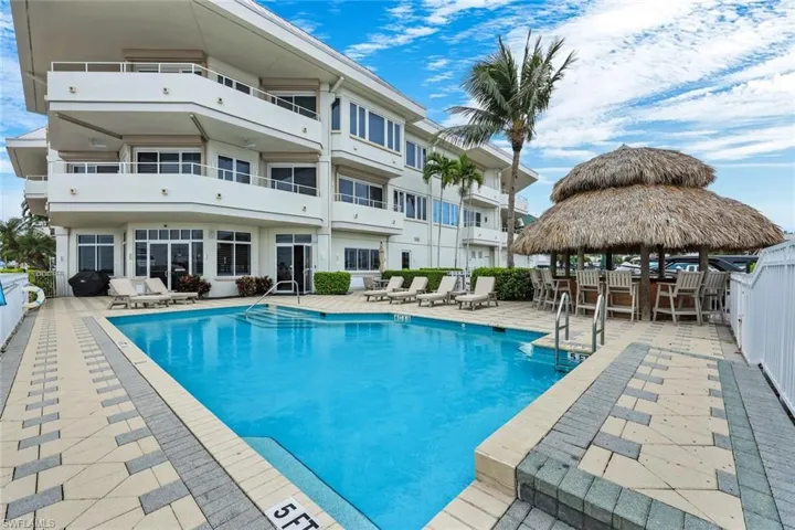 891 10th St S, Naples, Florida 34102