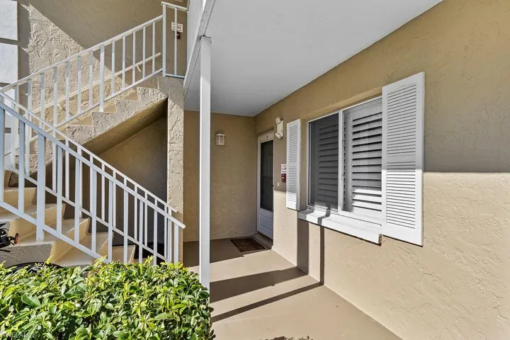 4540  Andover  WAY, Naples, FL 34112