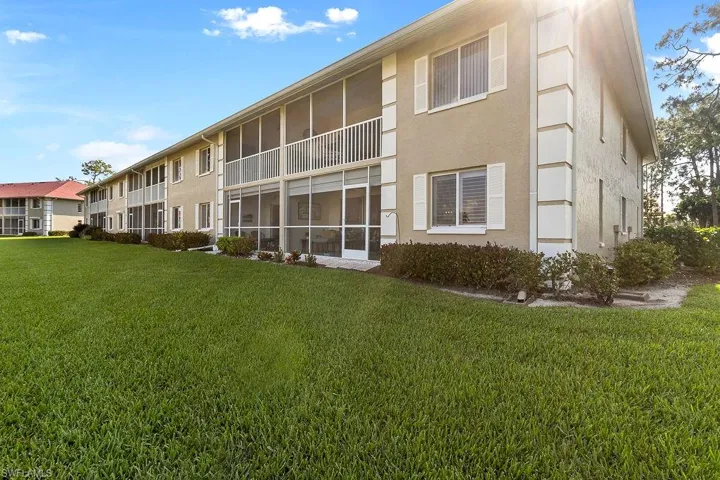 4540  Andover  WAY, Naples, FL 34112