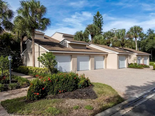 116 Foxtail Ct 1-116, Naples, Florida 34104