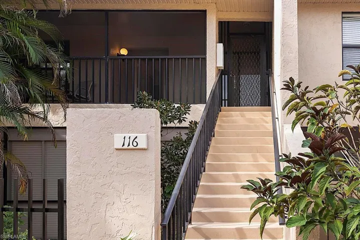 116 Foxtail Ct 1-116, Naples, Florida 34104
