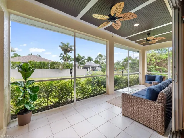 Sunroom with ceiling fan