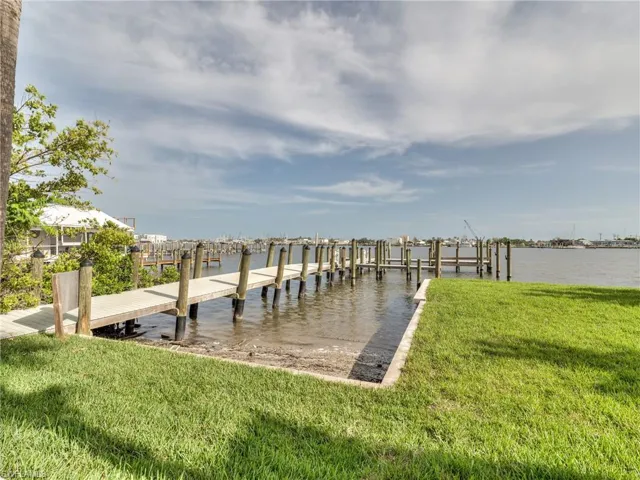 276 Delmar Ave, Fort Myers Beach, Florida 33931