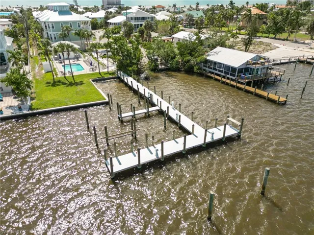 276 Delmar Ave, Fort Myers Beach, Florida 33931