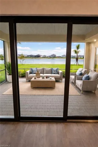 Screened in Lanai