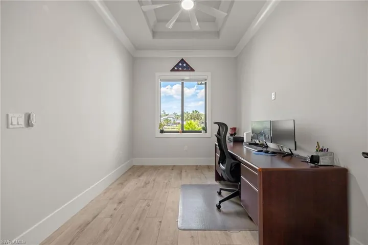 Tray Ceiling!  Crown Molding!