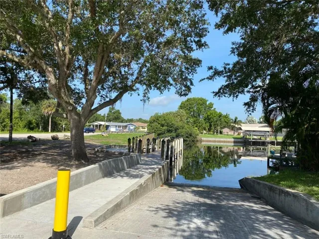 Davis Boat Ramp-only blocks away