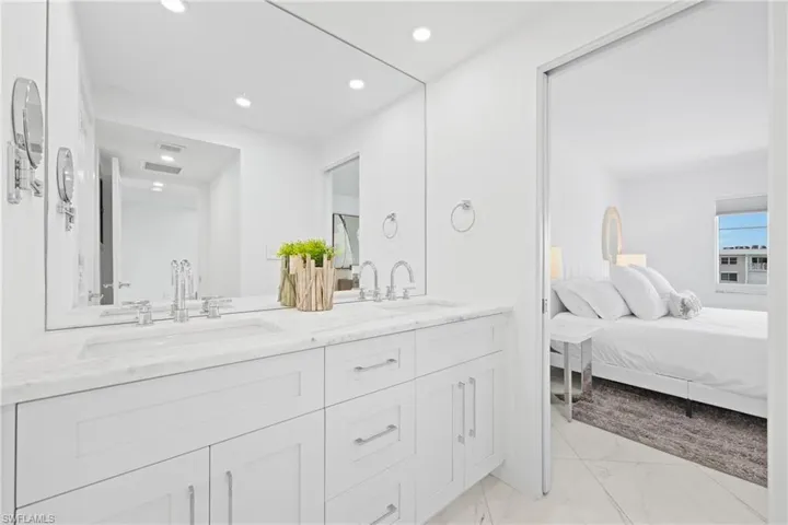 3443 Gulf Shore Blvd N 803, Naples, Florida 34103