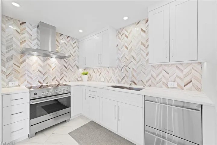 3443 Gulf Shore Blvd N 803, Naples, Florida 34103