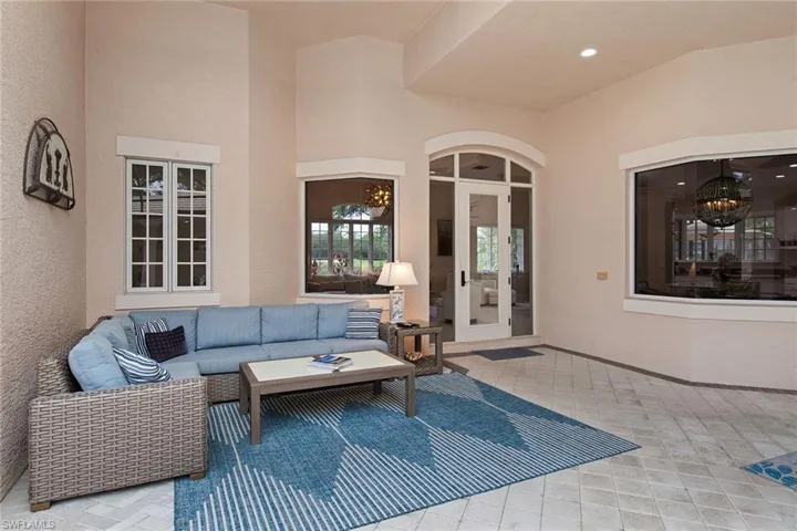 4661 Idylwood Ln, Naples, Florida 34119