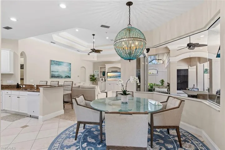 4661  Idylwood  LN, Naples, FL 34119