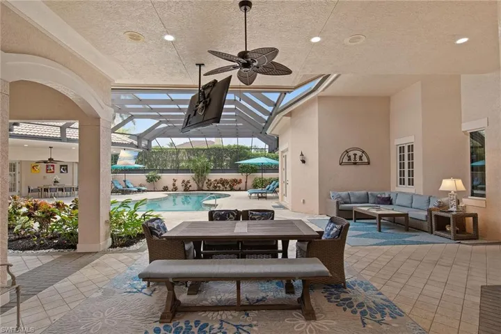 4661 Idylwood Ln, Naples, Florida 34119