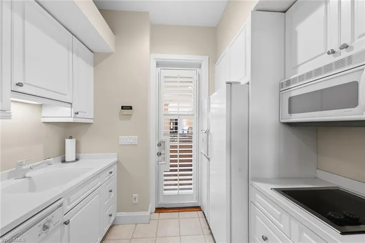 4661 Idylwood Ln, Naples, Florida 34119
