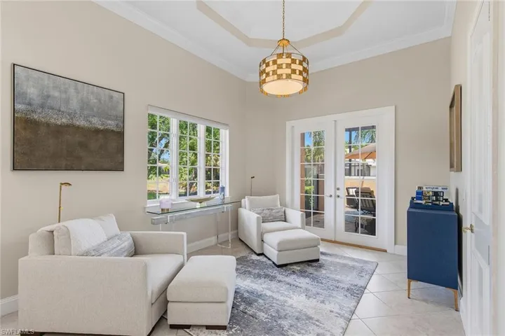 4661  Idylwood  LN, Naples, FL 34119