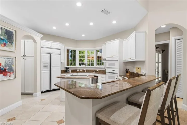 4661  Idylwood  LN, Naples, FL 34119