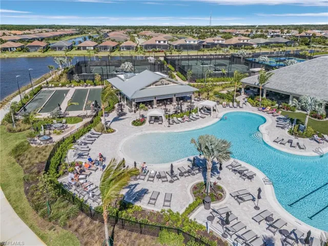 Amenity Center & Resort Pool