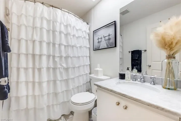 871  Tanbark  DR, Naples, FL 34108