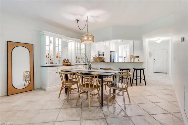 871  Tanbark  DR, Naples, FL 34108