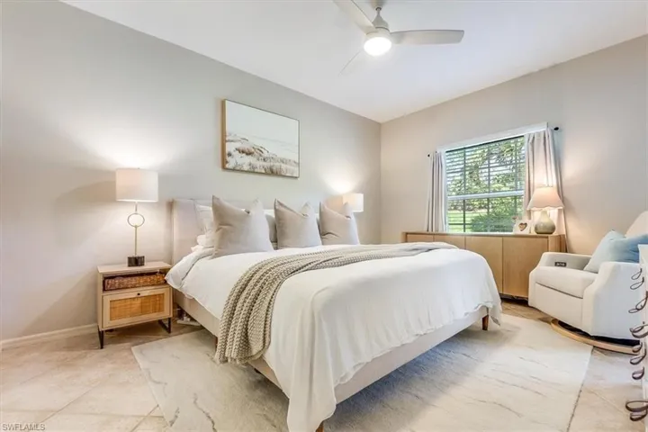 871  Tanbark  DR, Naples, FL 34108