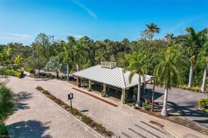 871  Tanbark  DR, Naples, FL 34108