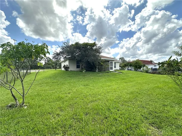 688  Homestead S RD, Lehigh Acres, FL 33974