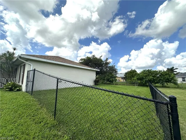 688  Homestead S RD, Lehigh Acres, FL 33974