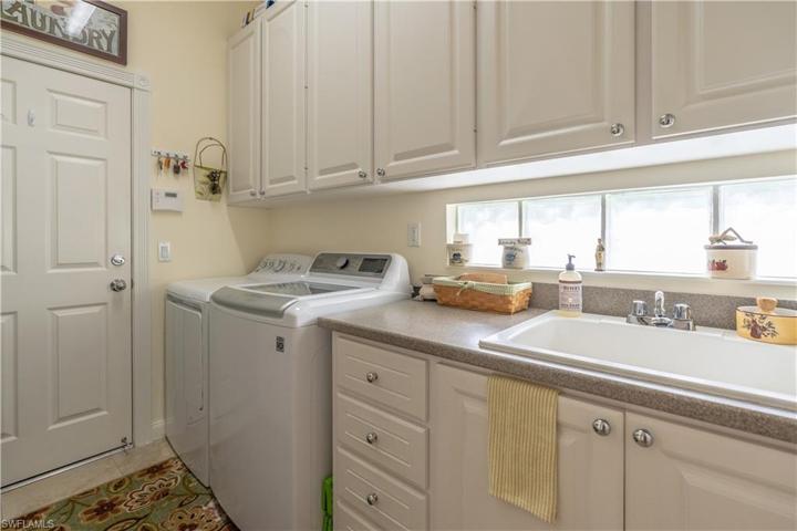 7707 Tommasi CT, NAPLES FL 34114