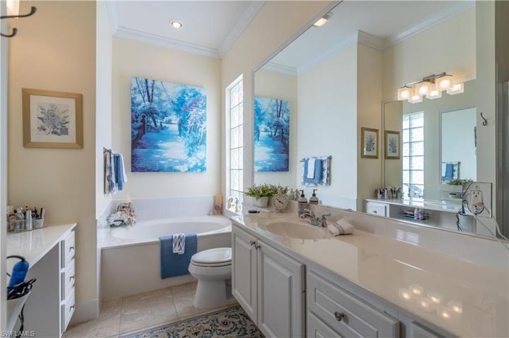 7707 Tommasi CT, NAPLES FL 34114